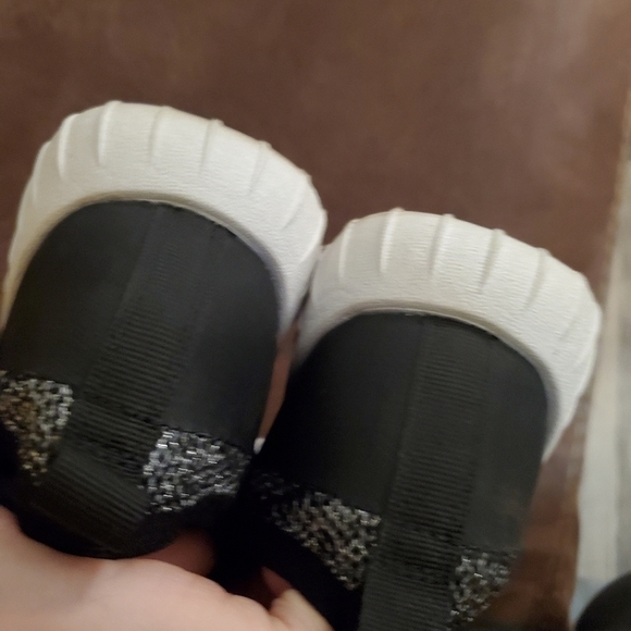 𝅺ALDO Black and Silver Sparkly Sneakers - Picture 8 of 11